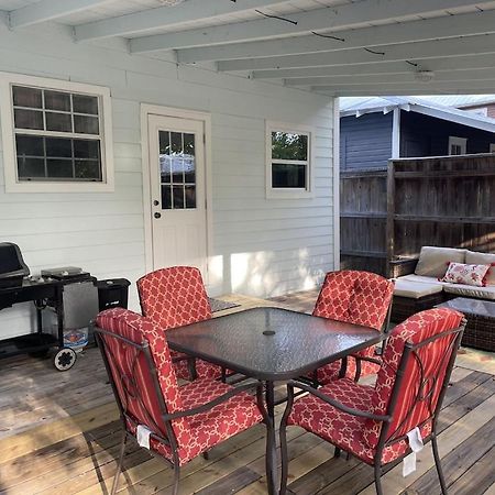 Updated Red Door Revival In Downtown Saint Augustine Exterior photo